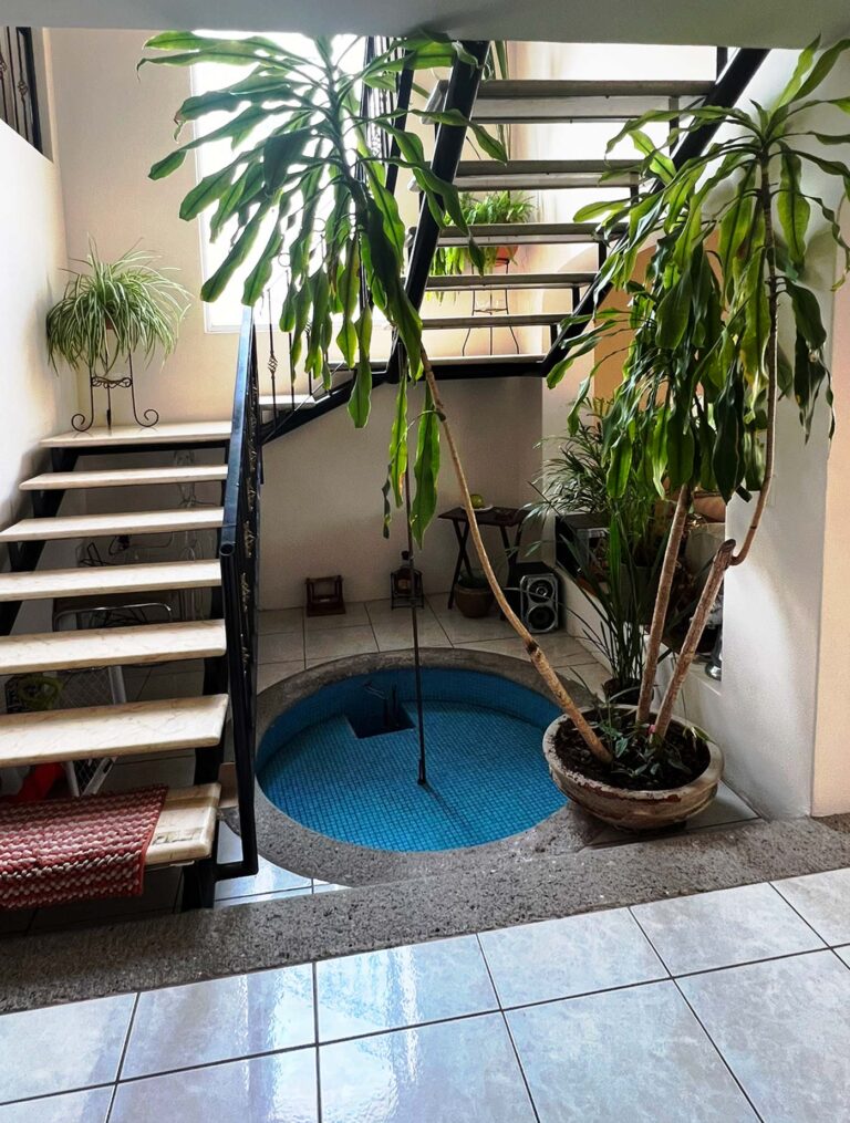 Fuente decorativa en casa en venta en Virreyes Zapopan