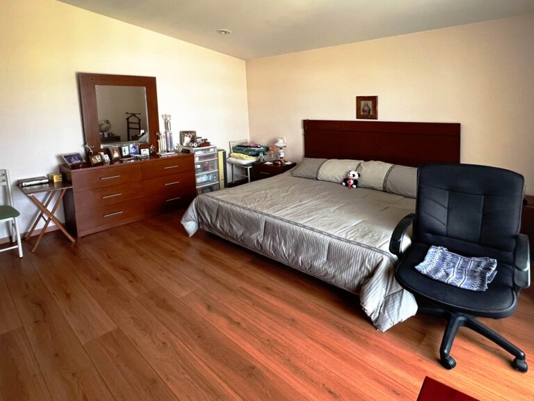 Recámara principal en residencia de lujo en Virreyes Zapopan